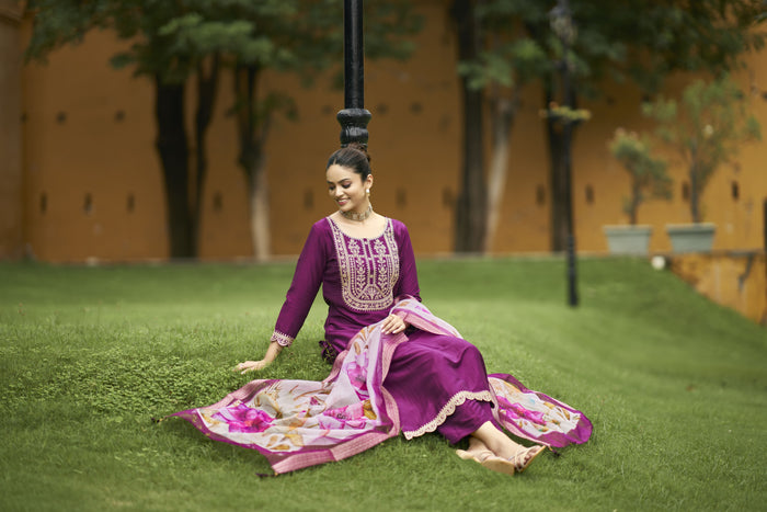 Styling Guide to Wear Women's Ethnic Set