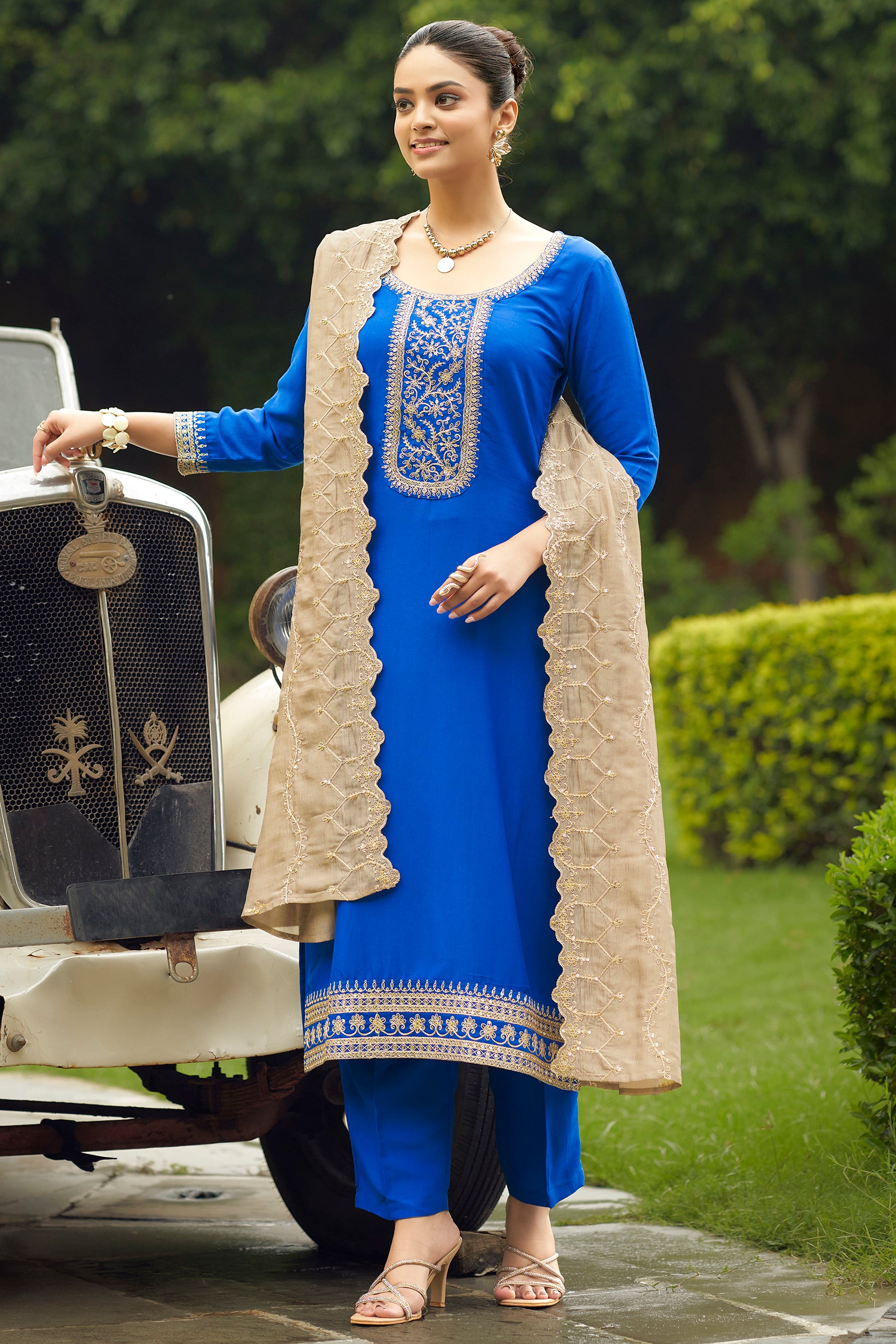 Royal Blue Chinon Round Neck Embroidered Kurta Set