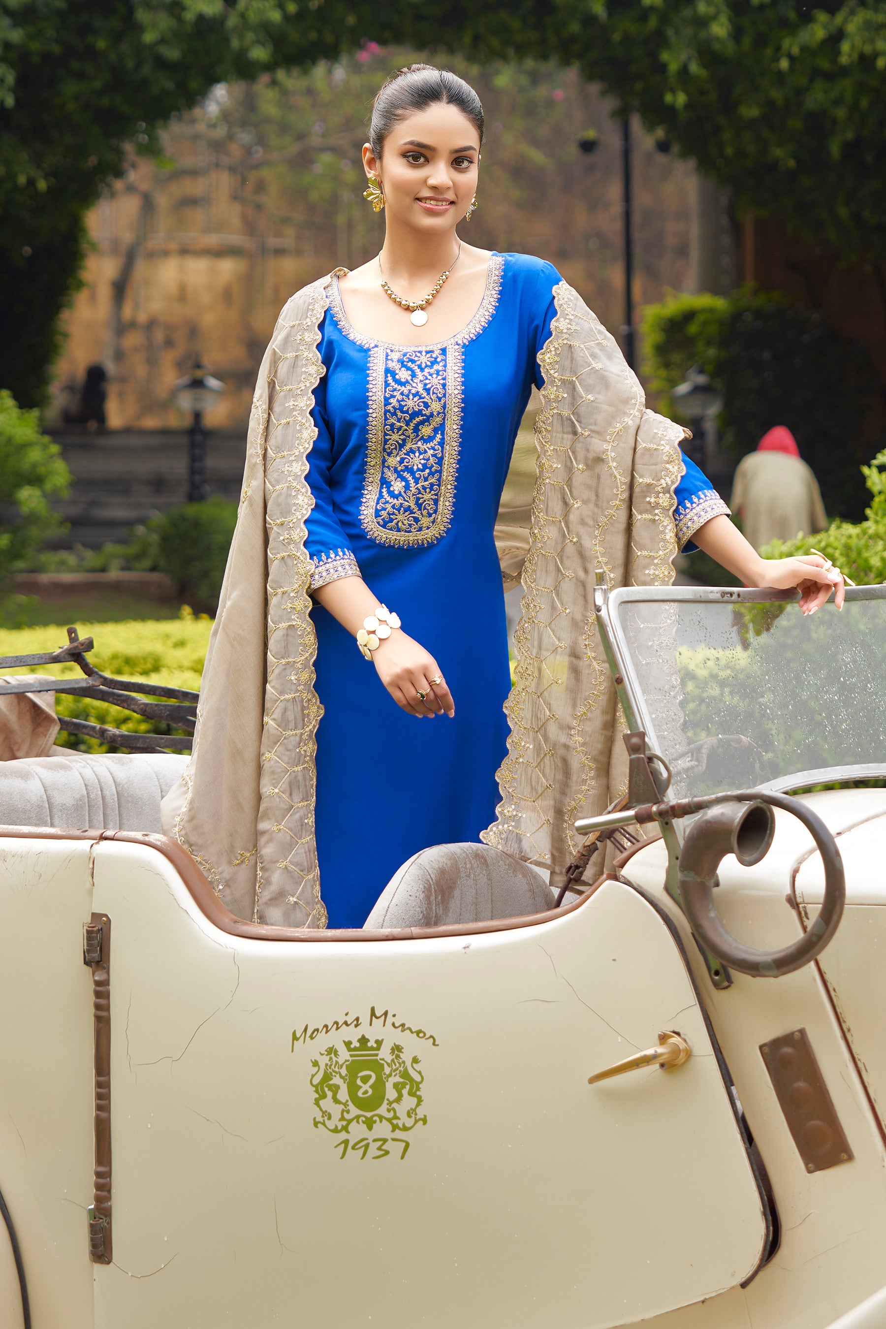 Royal Blue Chinon Round Neck Embroidered Kurta Set