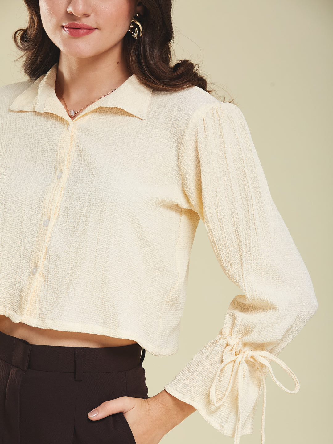 Women's Off White Plain Crop Casual shirt With ballon sleeve