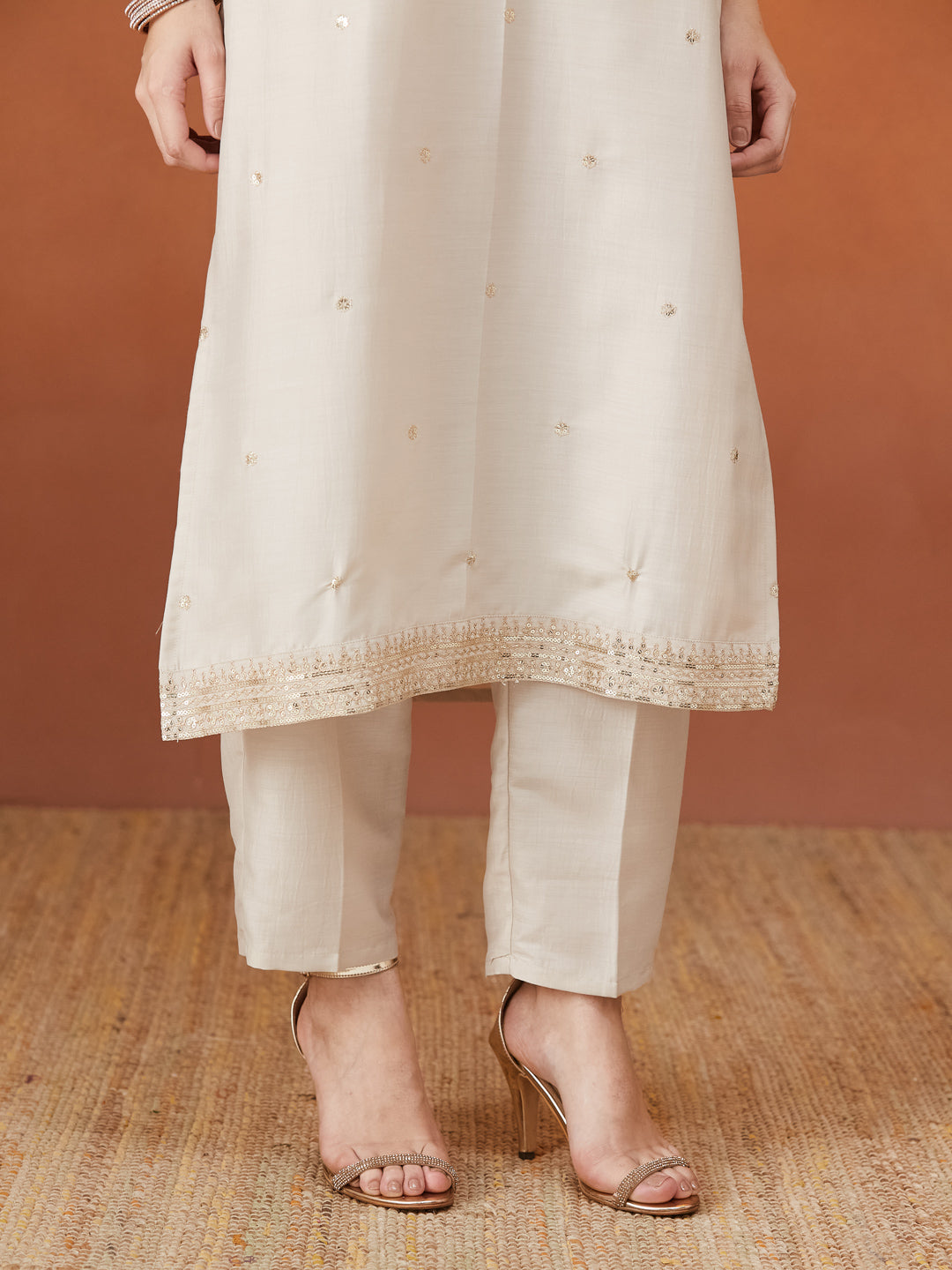 Cream Embroidered chinon kurta with dupatta set
