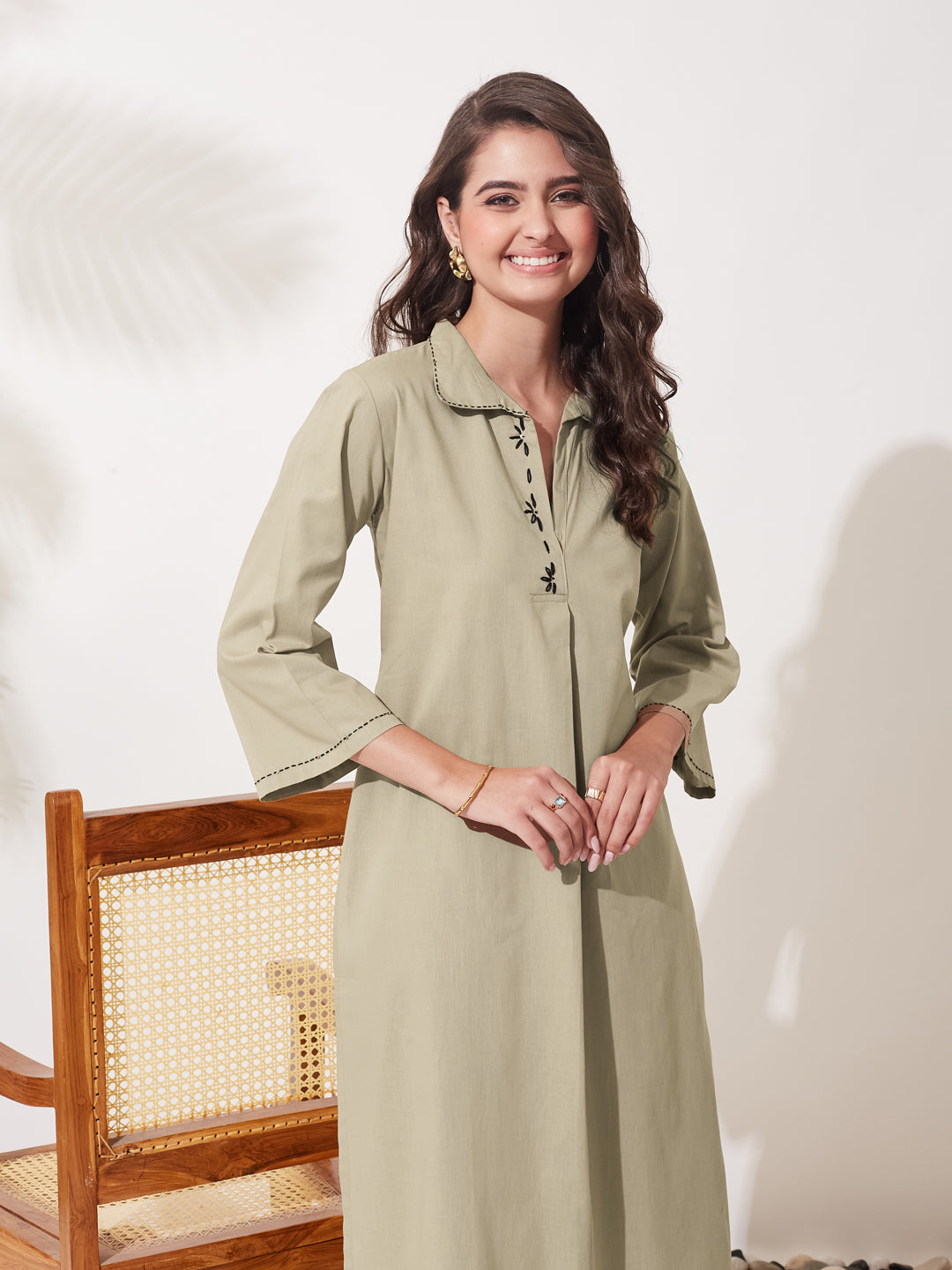 Women Light Beige Cotton Handwork Solid Kurta Co-Ord Set