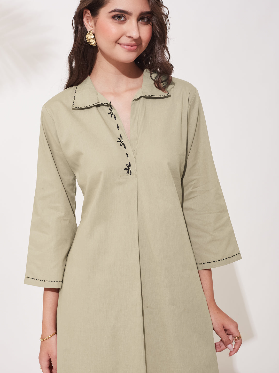 Women Light Beige Cotton Handwork Solid Kurta Co-Ord Set