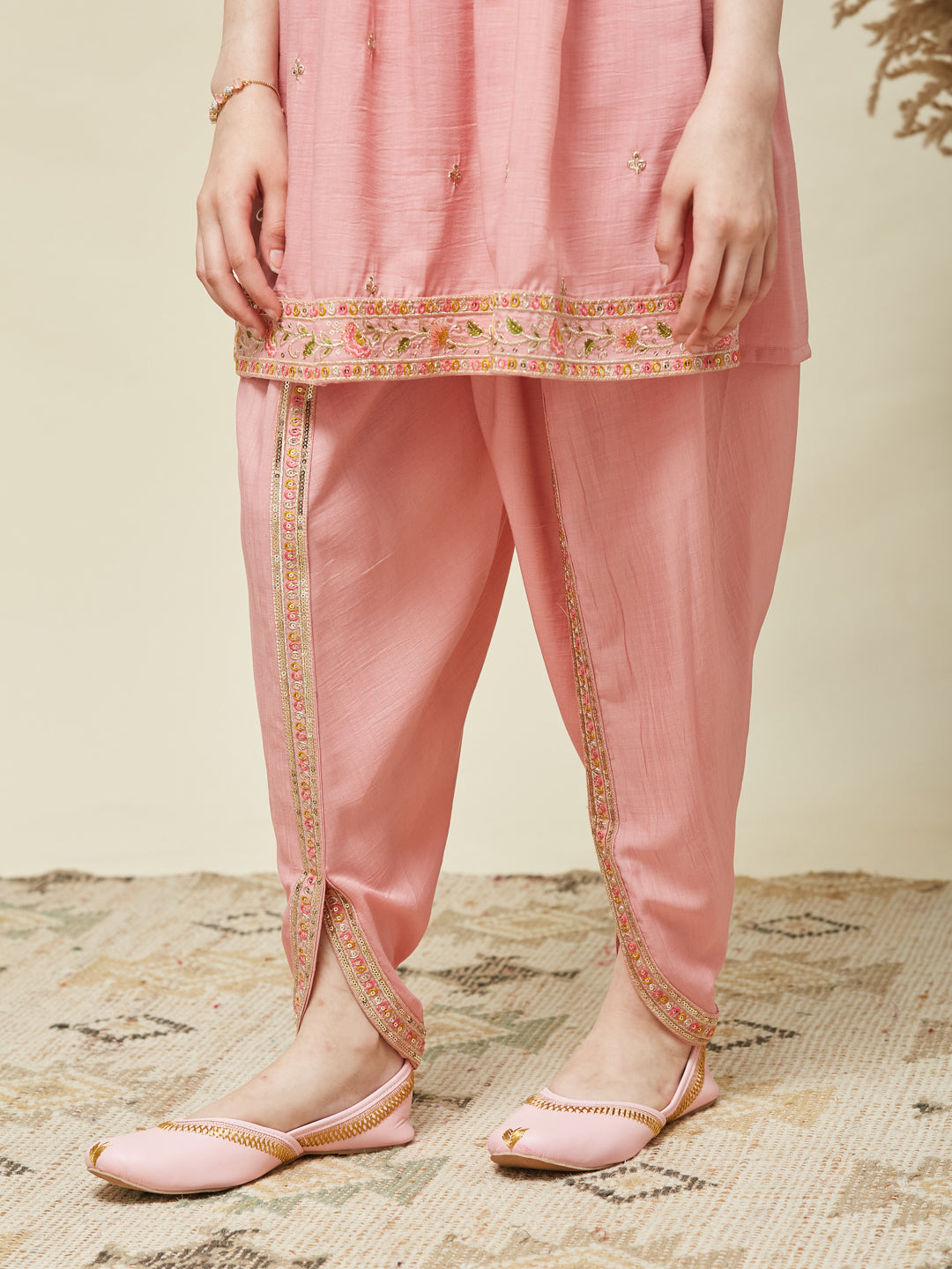 Girl's Pink Chinon Embroidered Kurta Dhoti set
