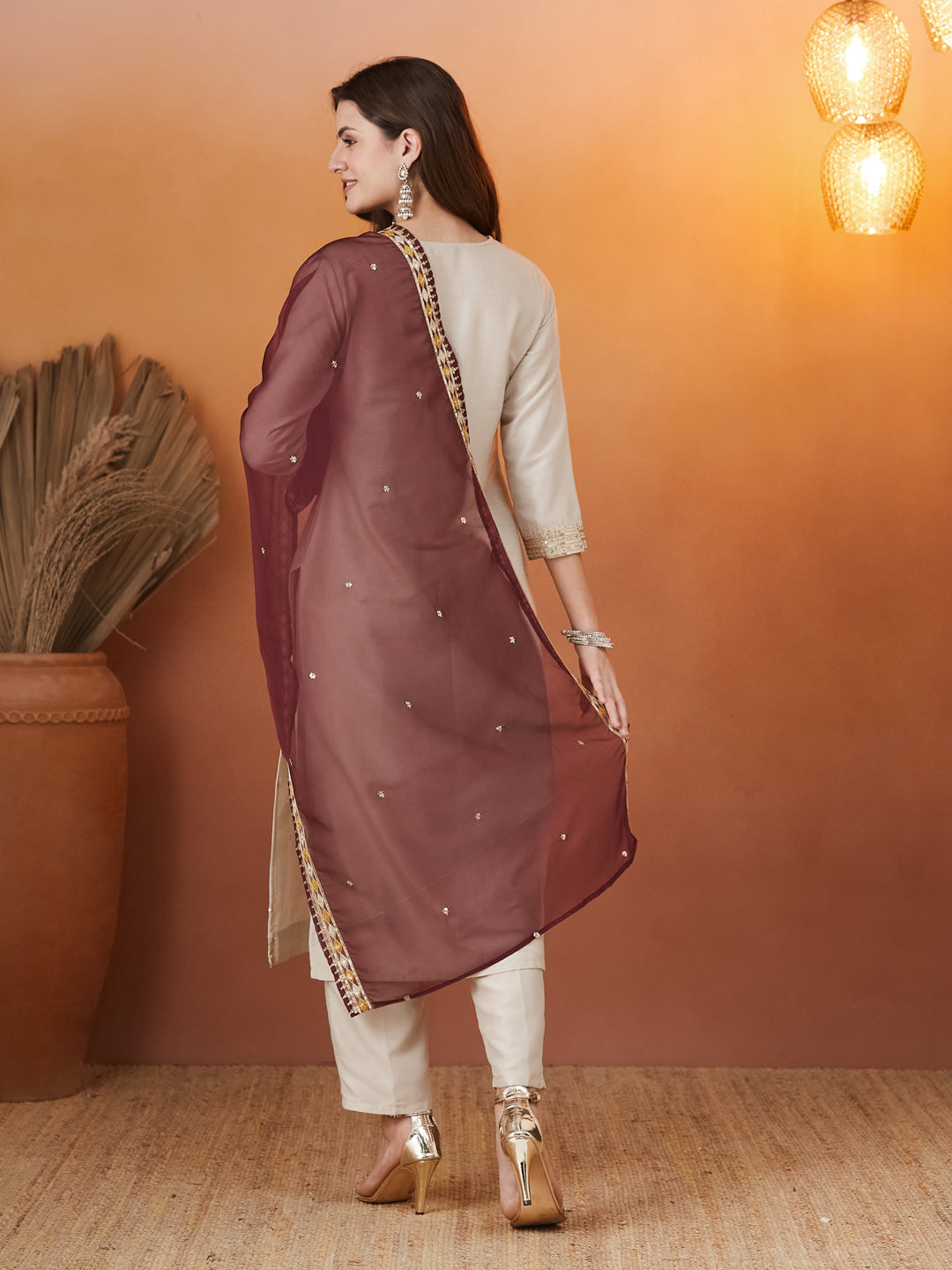 Cream Embroidered chinon kurta with dupatta set